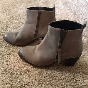 Distressed leather Steve Madden booties